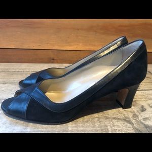 Talbots .. leather & suede pumps